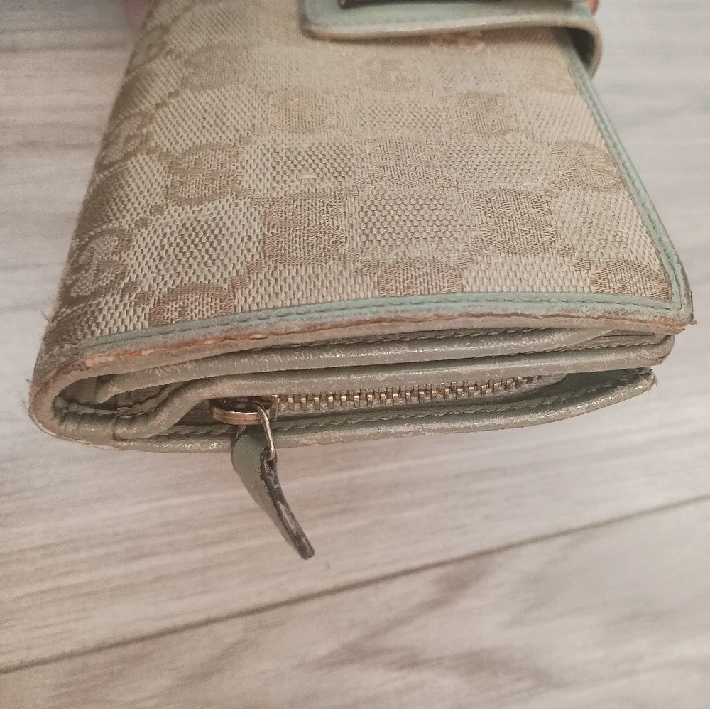 Authentic GUCCI Brown Gold Monogram leather bag bifold D Ring wallet - Picture 4 of 16